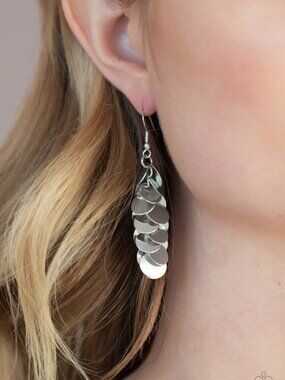 Paparazzi Jewelry Accessories - Hear Me Shimmer - Silver Earrings - Vintage